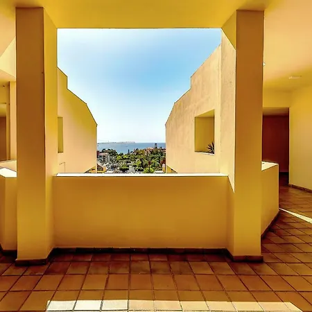 With Large Terrace In Terrazas Del Duque * 阿德耶