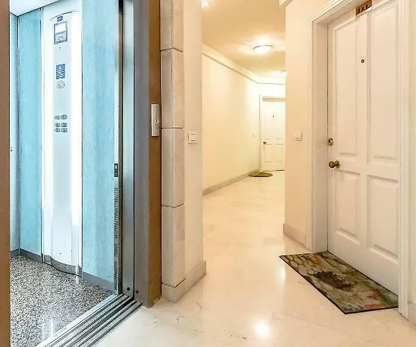 Apartamento With Large Terrace In Terrazas Del Duque *