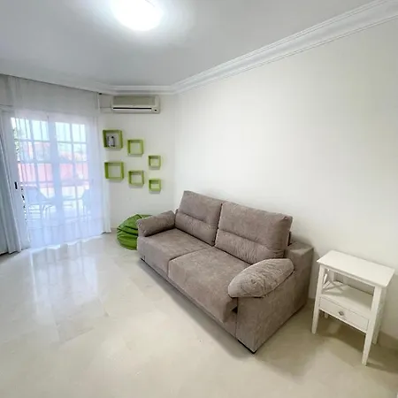 With Large Terrace In Terrazas Del Duque Appartement *