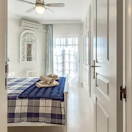 Apartment With Large Terrace In Terrazas Del Duque