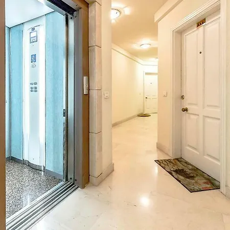 Apartament With Large Terrace In Terrazas Del Duque *